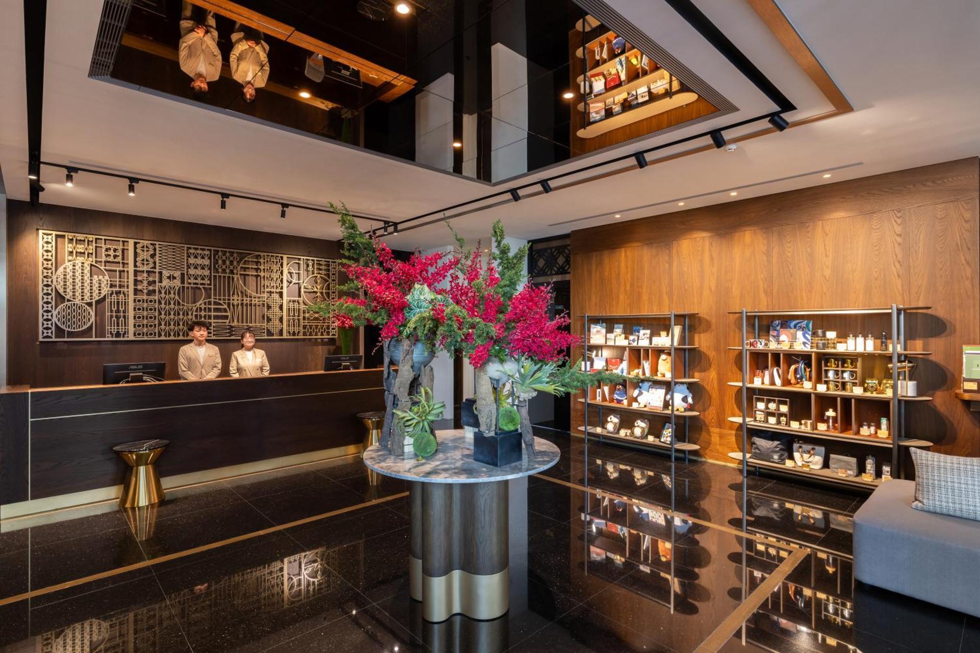 מלון Voyage Kaohsiung By Cosmos Oasis מראה חיצוני תמונה
